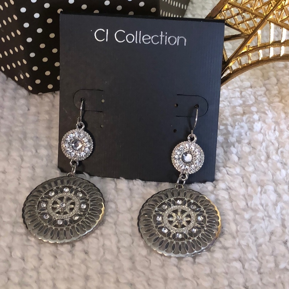 Stunning Dangling Statement Earrings